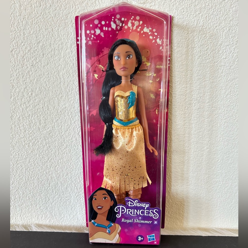 Pocahontas - Disney Princess Royal Shimmer Doll